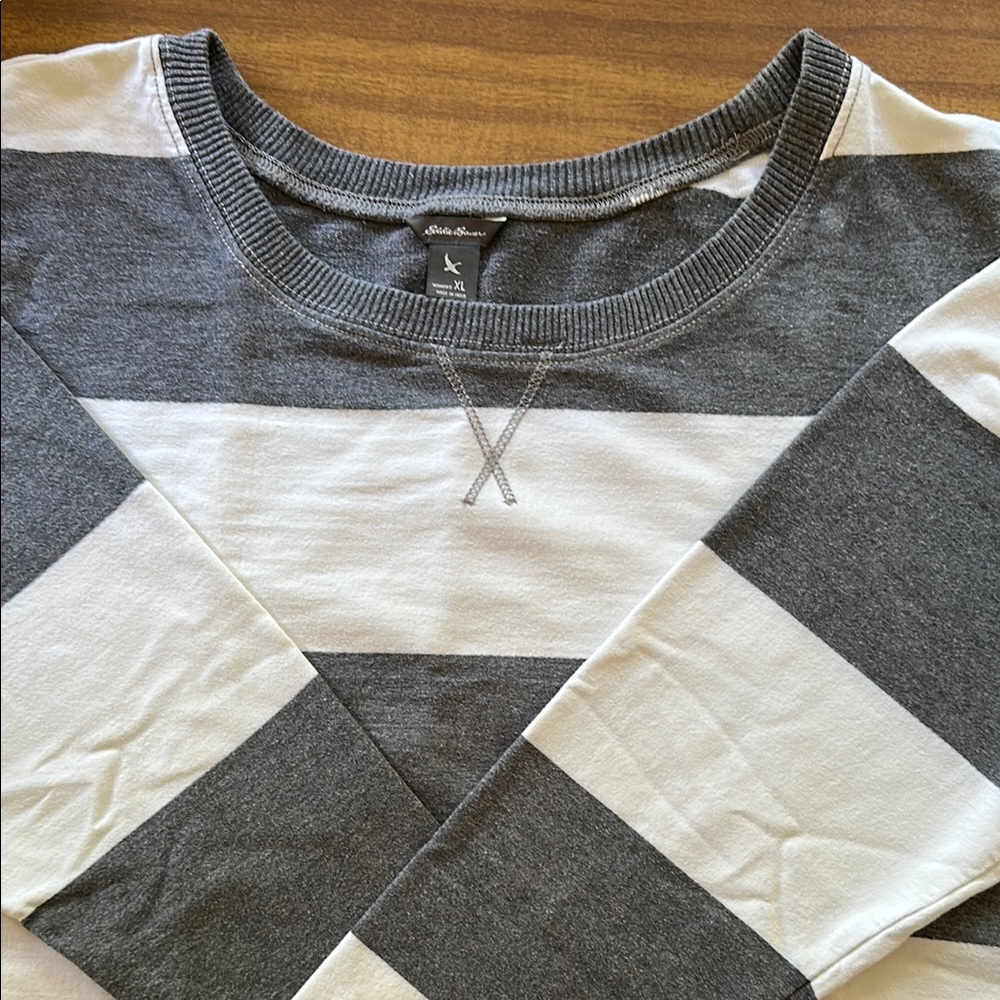 EDDIE BAUER WOMENS XL PULLOVER